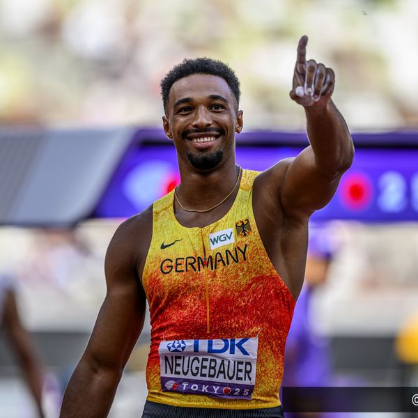 Leo Neugebauer (VfB Stuttgart 1893) ist happy mit dem Diskuswurf