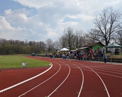 Starke Auftritte der Kreisvereine bei Langstaffeln und Stadioncross in Affalterbach