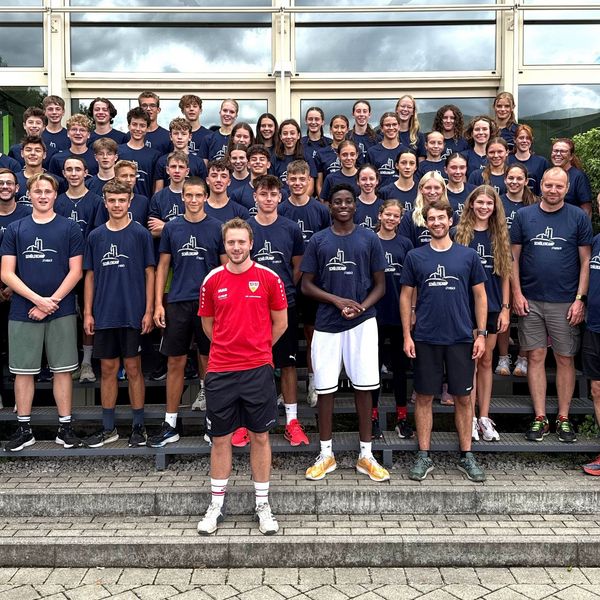 Die Camp-Teilnehmer mit Nick Thumm